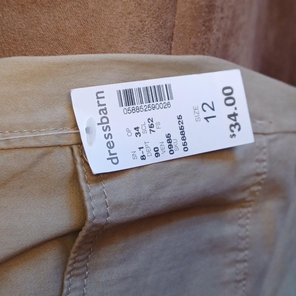 Dressbarn khaki Capris womens size 12 - Picture 7 of 9